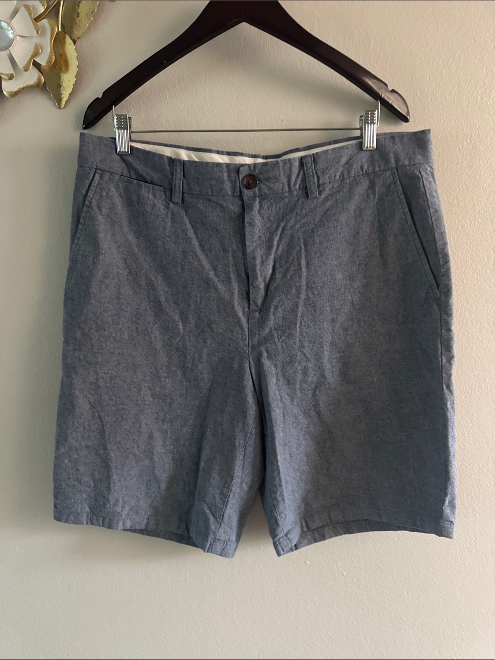 Old Navy Men’s Slate Blue Flat Front Shorts